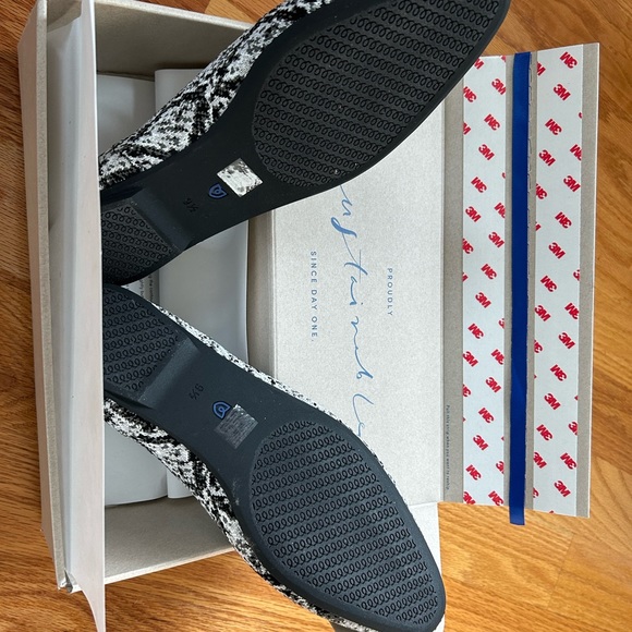 Rothy’s. Almond Loafer. Python. Size 9.5 - Picture 2 of 3